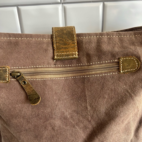 NEW Myra Bag Shoulder bag with regulator/ Neutral colors - Picture 7 of 12